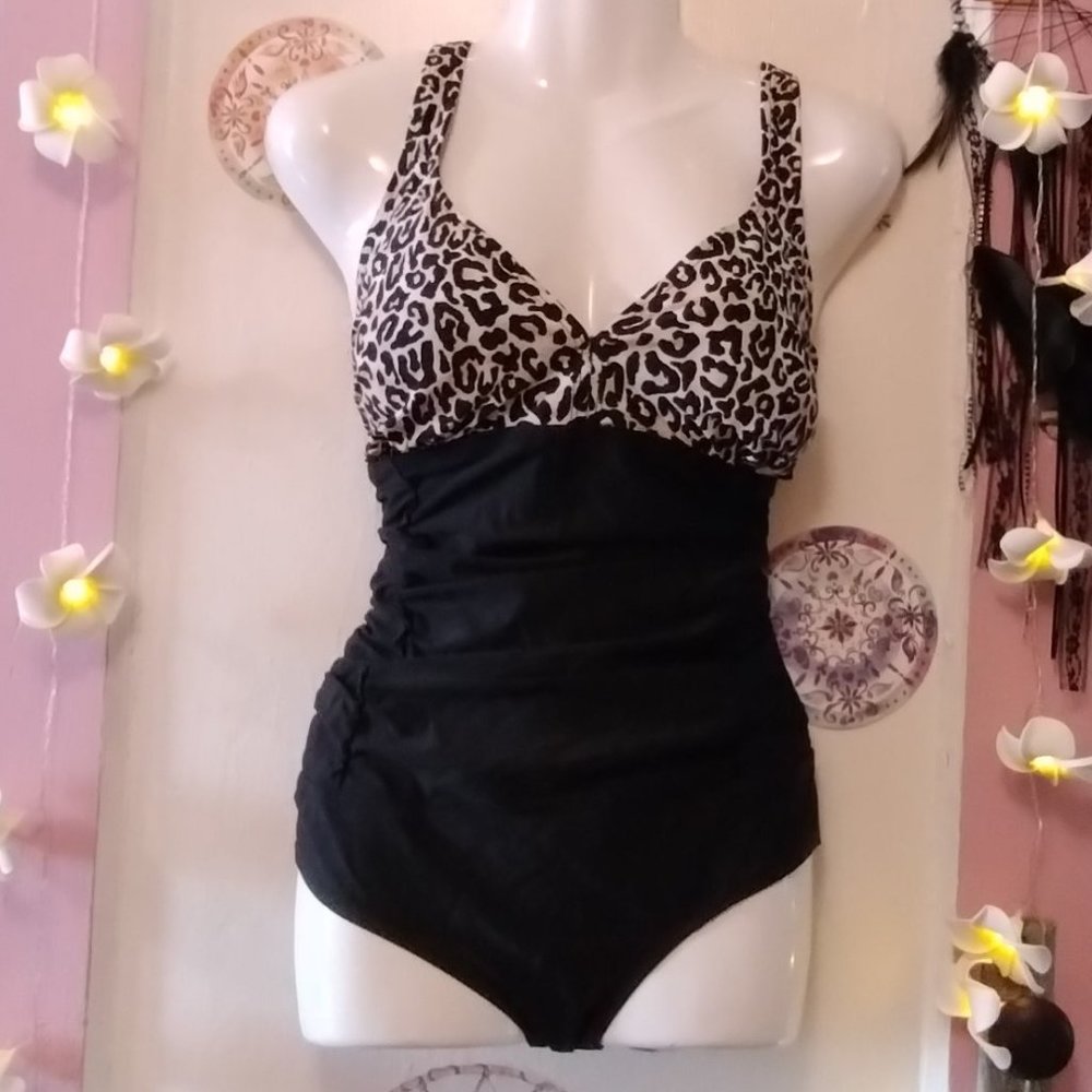 Animal Print (L) One Piece Suit